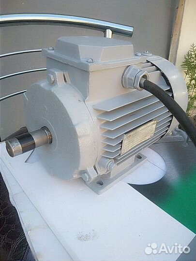 Электродвигатель 2.2 квт 380