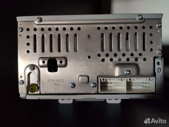 Штатная магнитола Hyundai ix35 + козырек