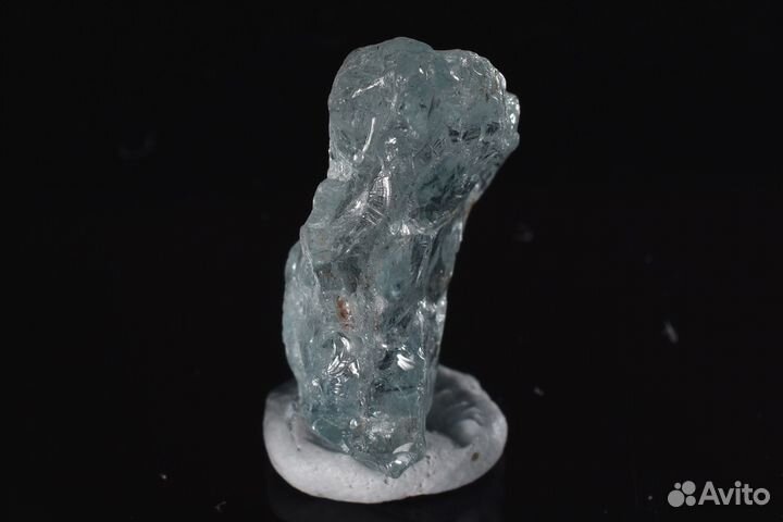 Прозрачный аквамарин. Лот №1040