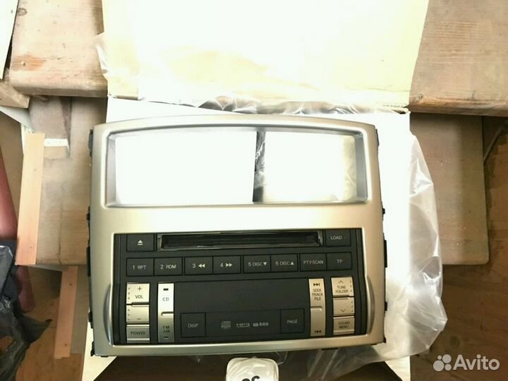 Штатная магнитола для Mitsubishi pajero 4