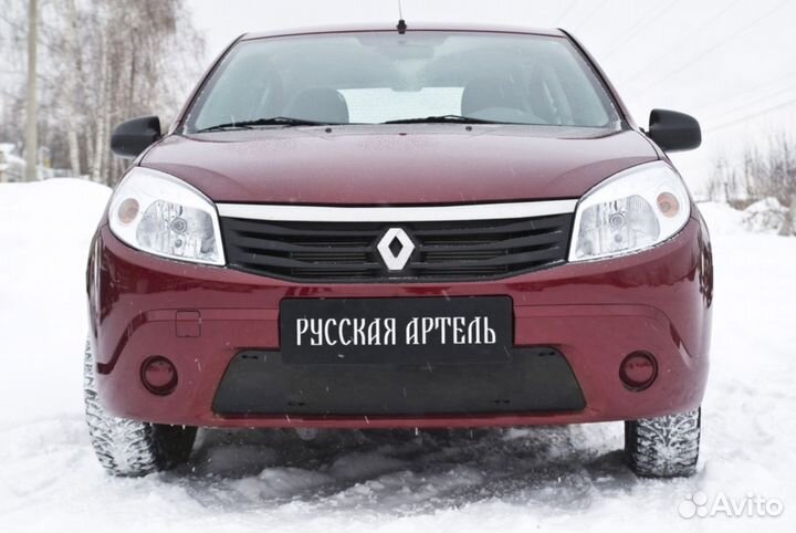 Зимняя заглушка решетки Renault Sandero 2009-2013