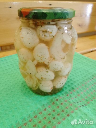 Яйца перепелиные маринованные