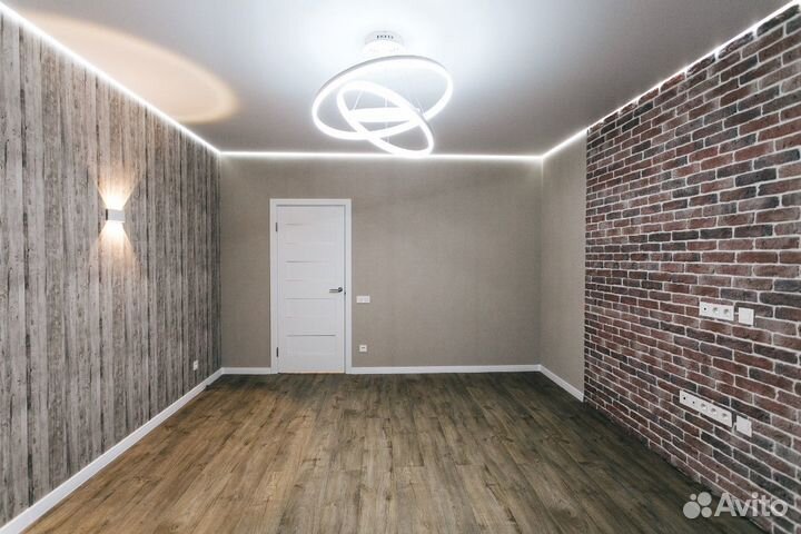 Натяжные потолки и стены