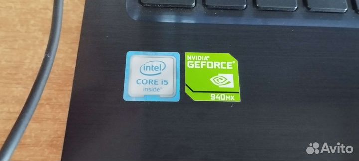 Ноутбук asus x556u