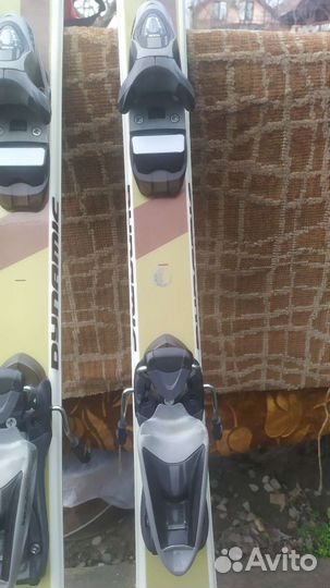 Горные лыжи и ботинки