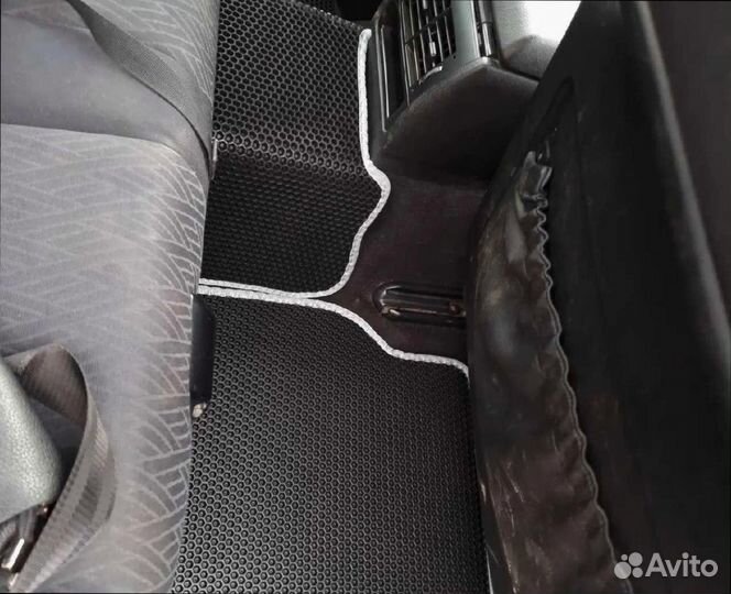 Автомобильные коврики 3D с доставкой