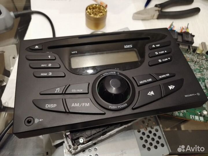 Магнитола Clarion в разбор