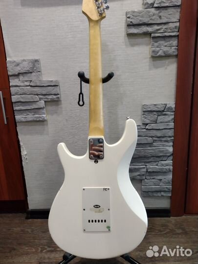 Электро гитара Behringer iAxe 624