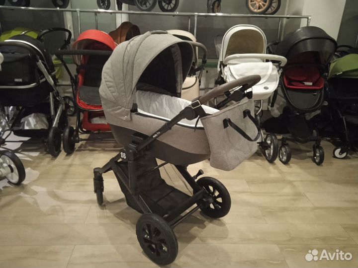 Коляска для новорожденных