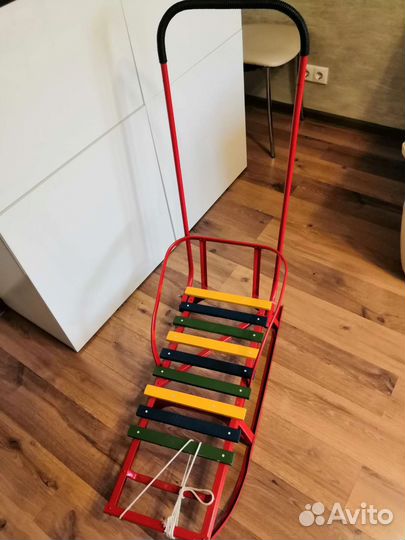 Санки с ручкой