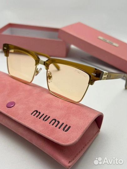 Солнцезащитные очки miu-miu