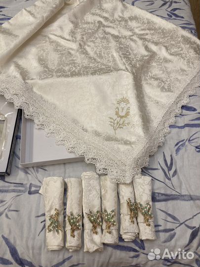 Скатерть с салфетками новая