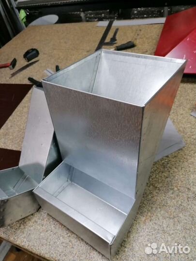 Кормушки для кроликов и птицы