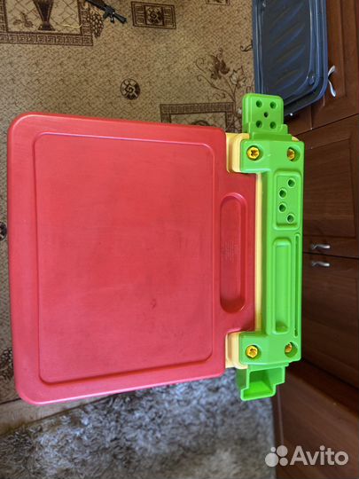 Детский стол и стул