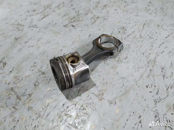 Поршень с шатуном Mercedes C-Class W204 OM651