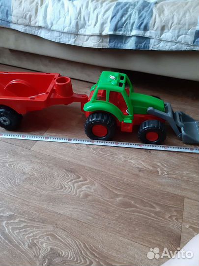 Детский трактор с прицепом