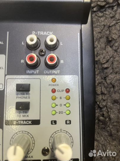 Behringer микшер пульт