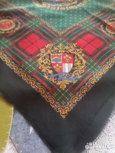 Стильный платок Геральдика