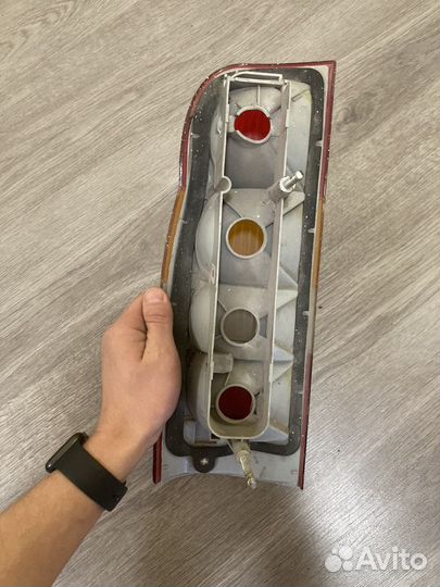 Фонарь правый