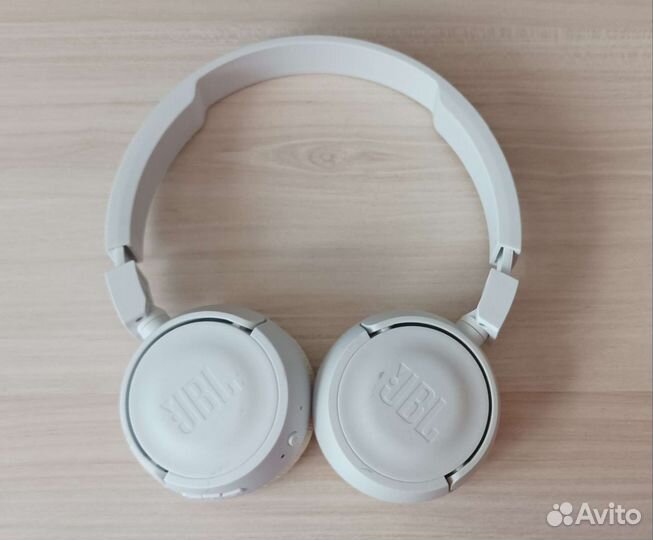 Беспроводные наушники JBL T450BT