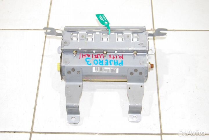 Подушка безопасности в торпеду Mitsubishi Montero