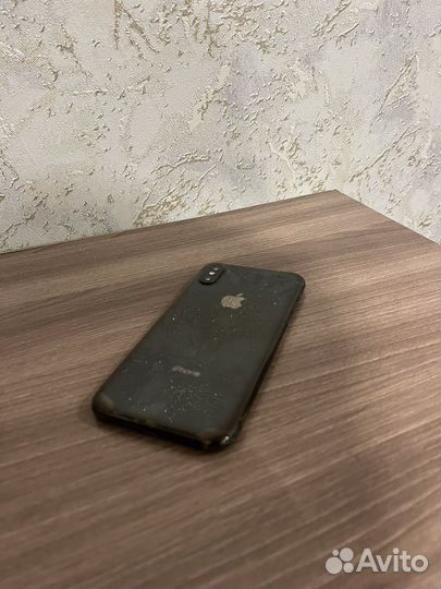 Телефон iPhone 10