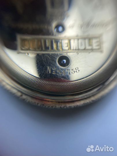 Антиквариантные часы