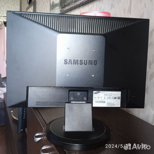 Монитор Samsung 923 NW