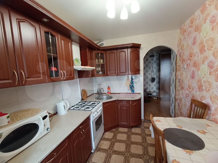 3-к. квартира, 65 м², 6/9 эт.