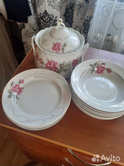 Столовый сервиз на 12 персон, супник