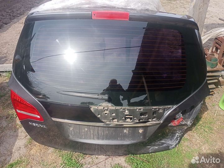 Продам дверь на Опель Мерива В