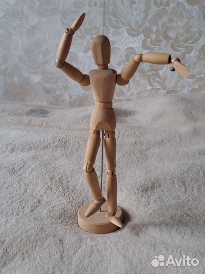 Деревянный человечек