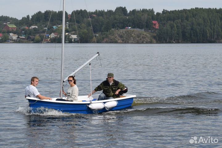Лодка с парусом Виза Комби - 395