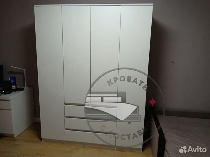 Шкаф распашной