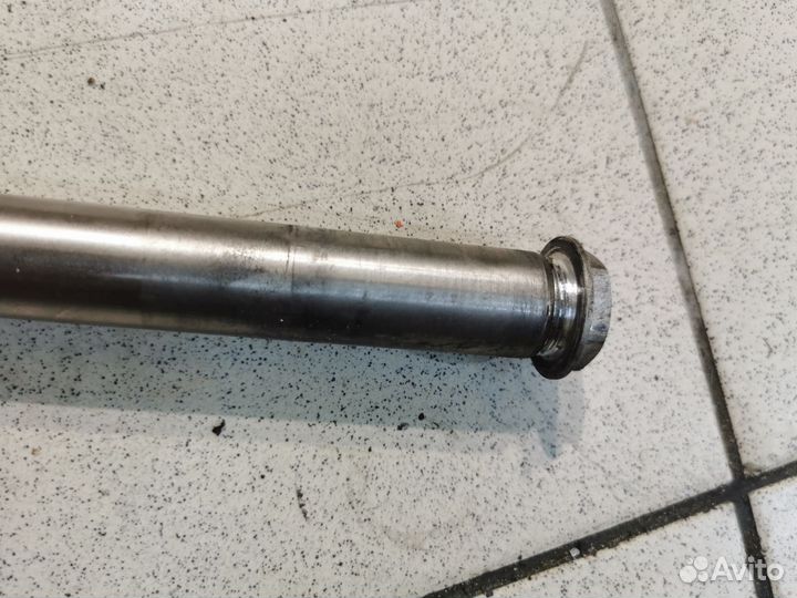 Ось передняя KTM duke 690