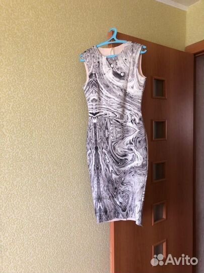Платье Zara
