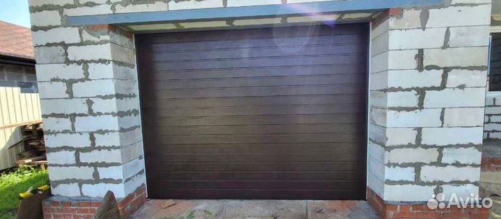 Секционные ворота