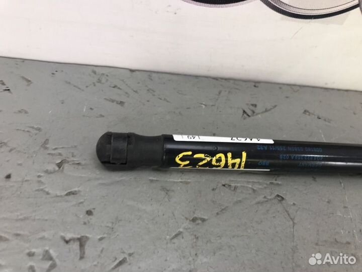 Амортизатор капота передний Audi A6 С7 chva 2011