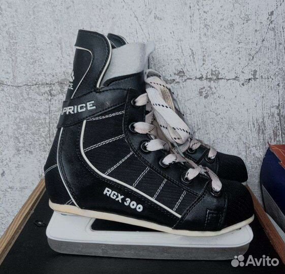 Коньки хоккейные