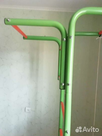 Шведская стенка с турником