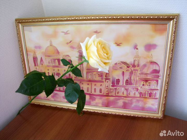 Картина на шелке в раме