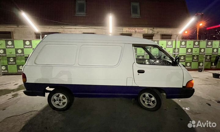 Toyota Lite Ace цельнометаллический, 1995
