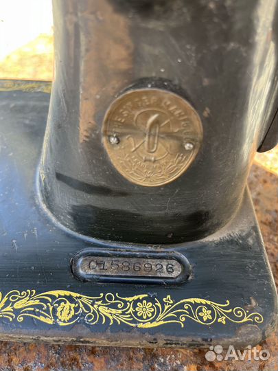 Продам швейную машину