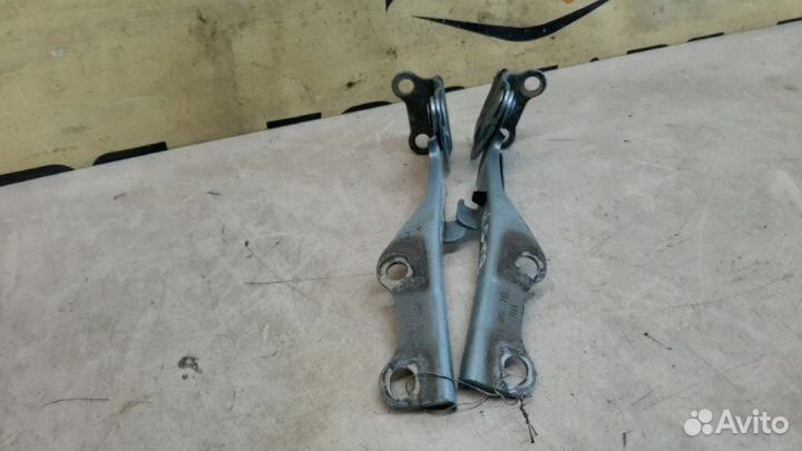 Петля капота Hyundai Getz хэтчбек G4EE 2008