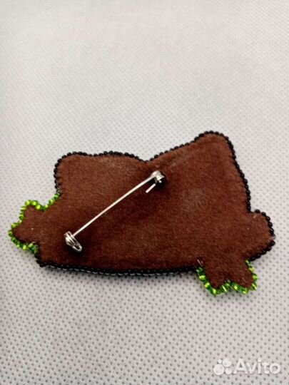 Брошь из бисера ручной работы