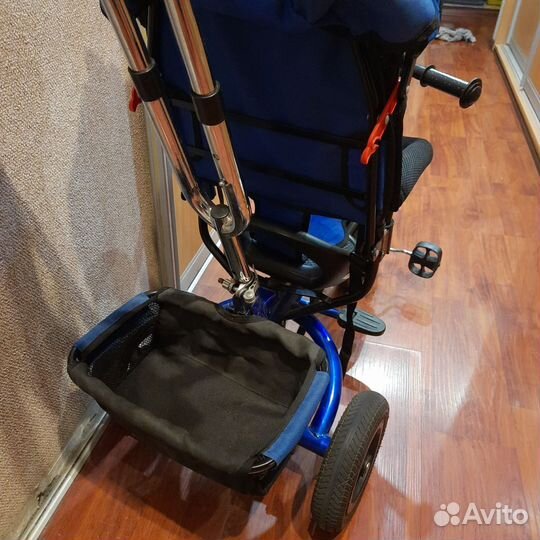 Трехколесный велосипед с родительской ручкой