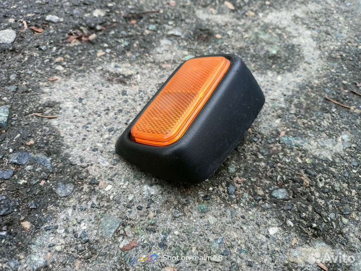 Отражатель в бампер левый Ford Transit