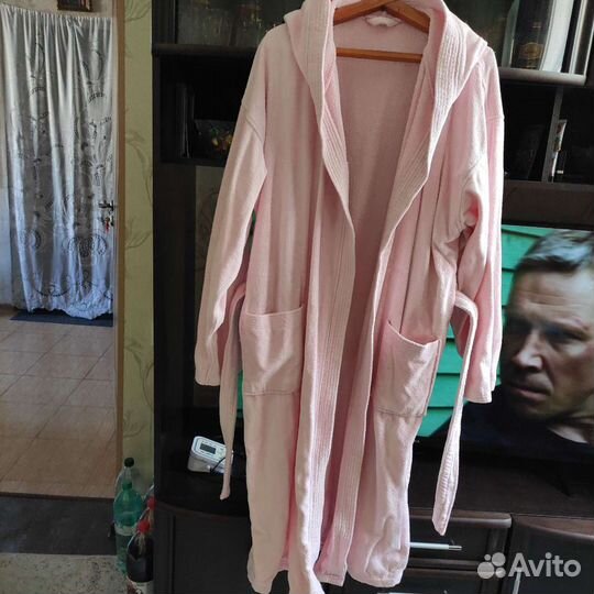 Халат махровый,костюмы, платья, юбка 48,50,52 разм