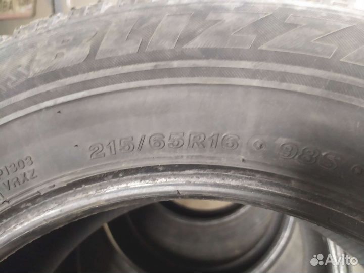 Bridgestone Blizzak VRX 215/65 R16 98S