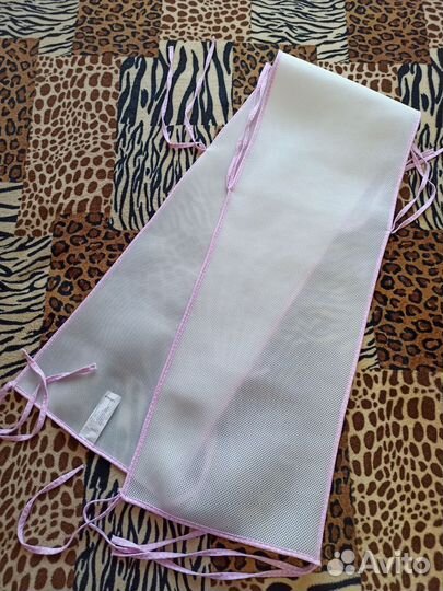 Бортик в детскую кроватку